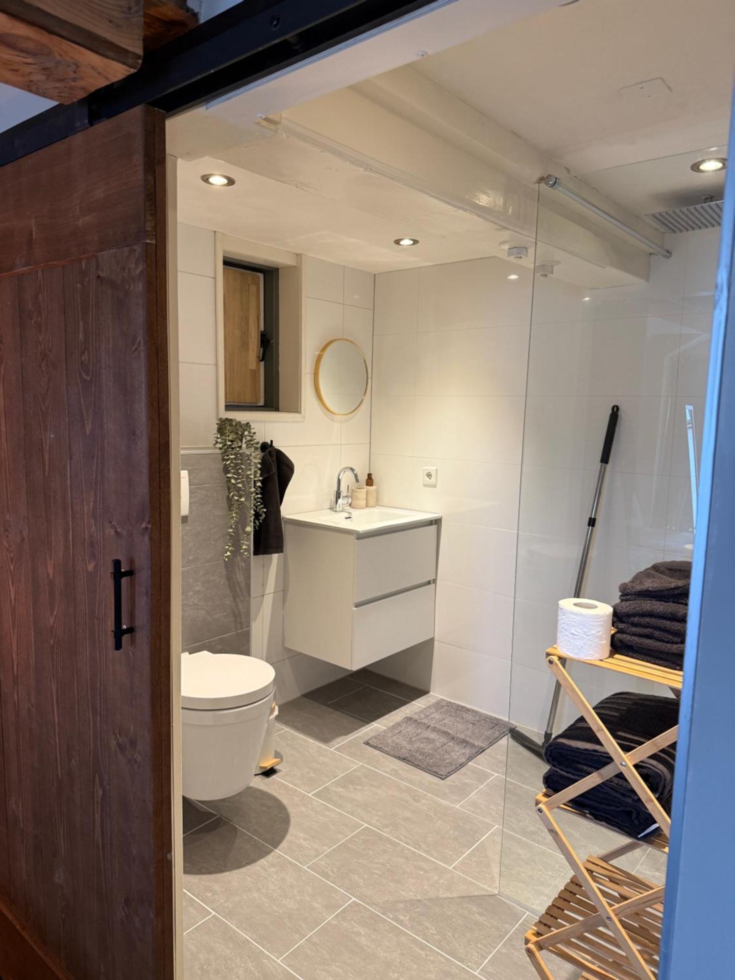 Bed & Breakfast Het Molenhuisje - Met Woonkamer & Keuken Winschoten
